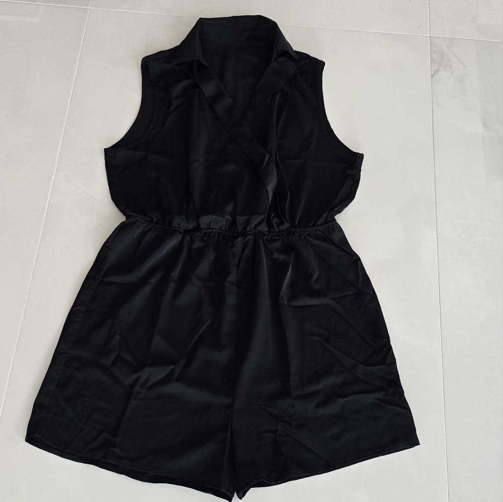 Black Sleeveless Romper - XL